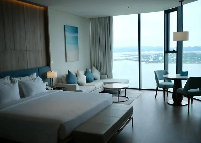 Khách sạn hẻo lánh Ocean View - A La Carte Hạ Long